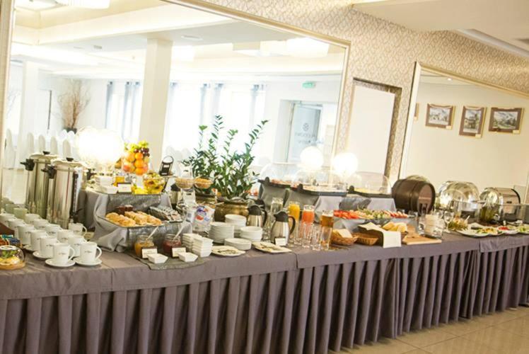 Hotel Miodowy Mlyn Opatow  Εξωτερικό φωτογραφία