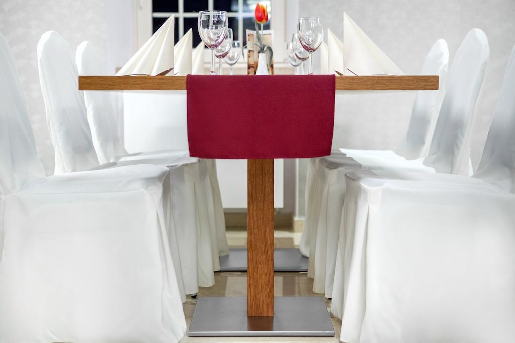 Hotel Miodowy Mlyn Opatow  Εξωτερικό φωτογραφία